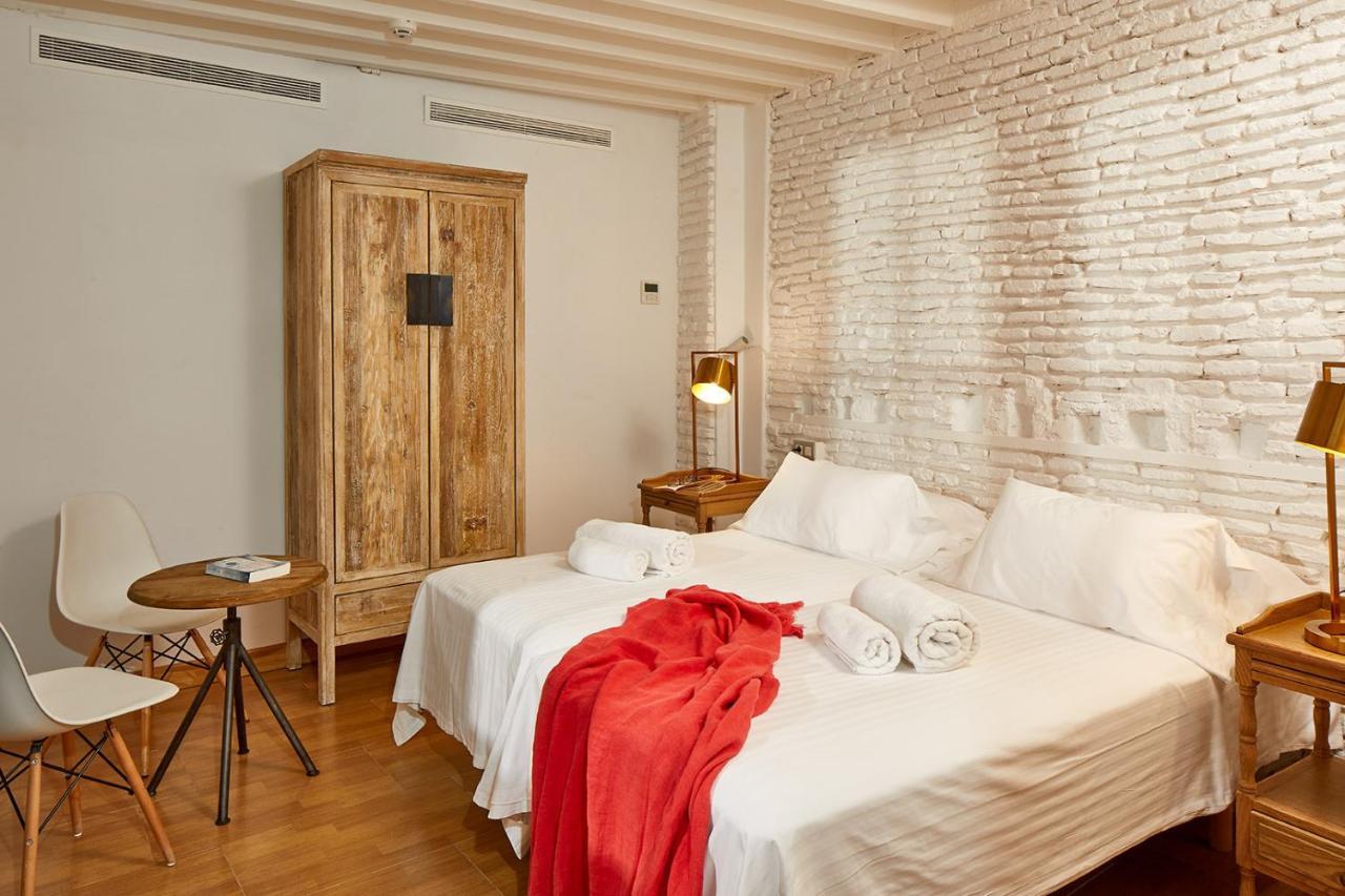 Lodgingmalaga Plaza Constitucion Ngoại thất bức ảnh