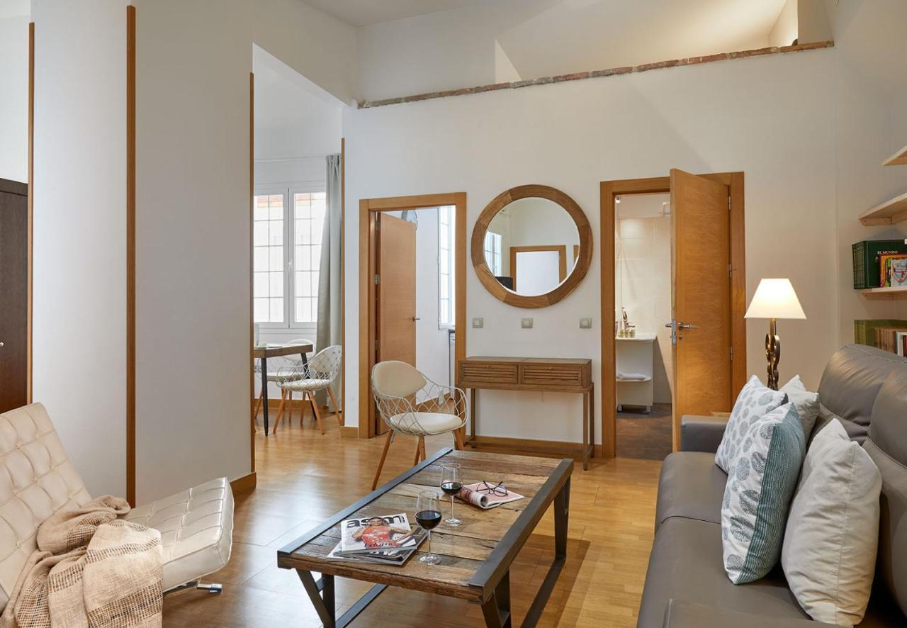 Lodgingmalaga Plaza Constitucion Ngoại thất bức ảnh