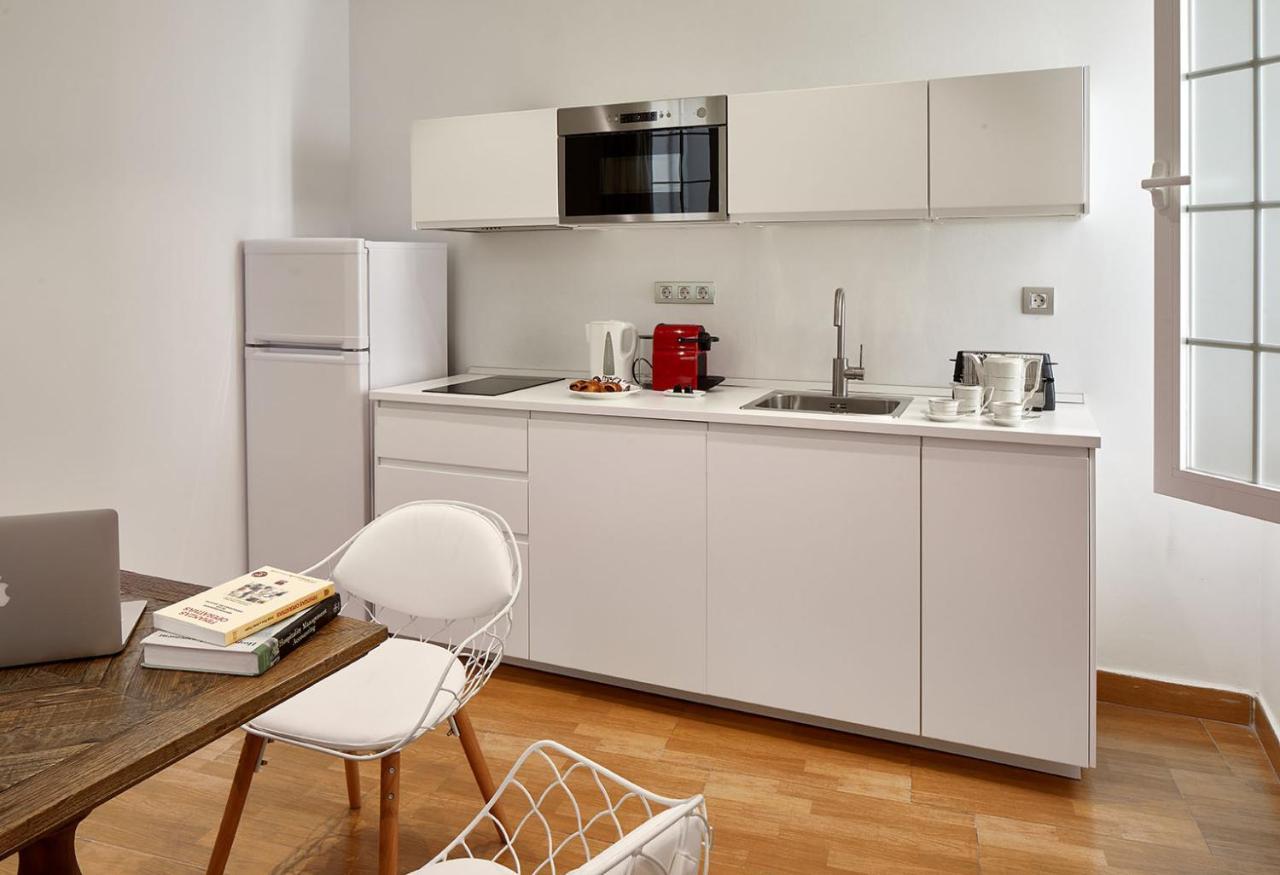 Lodgingmalaga Plaza Constitucion Ngoại thất bức ảnh