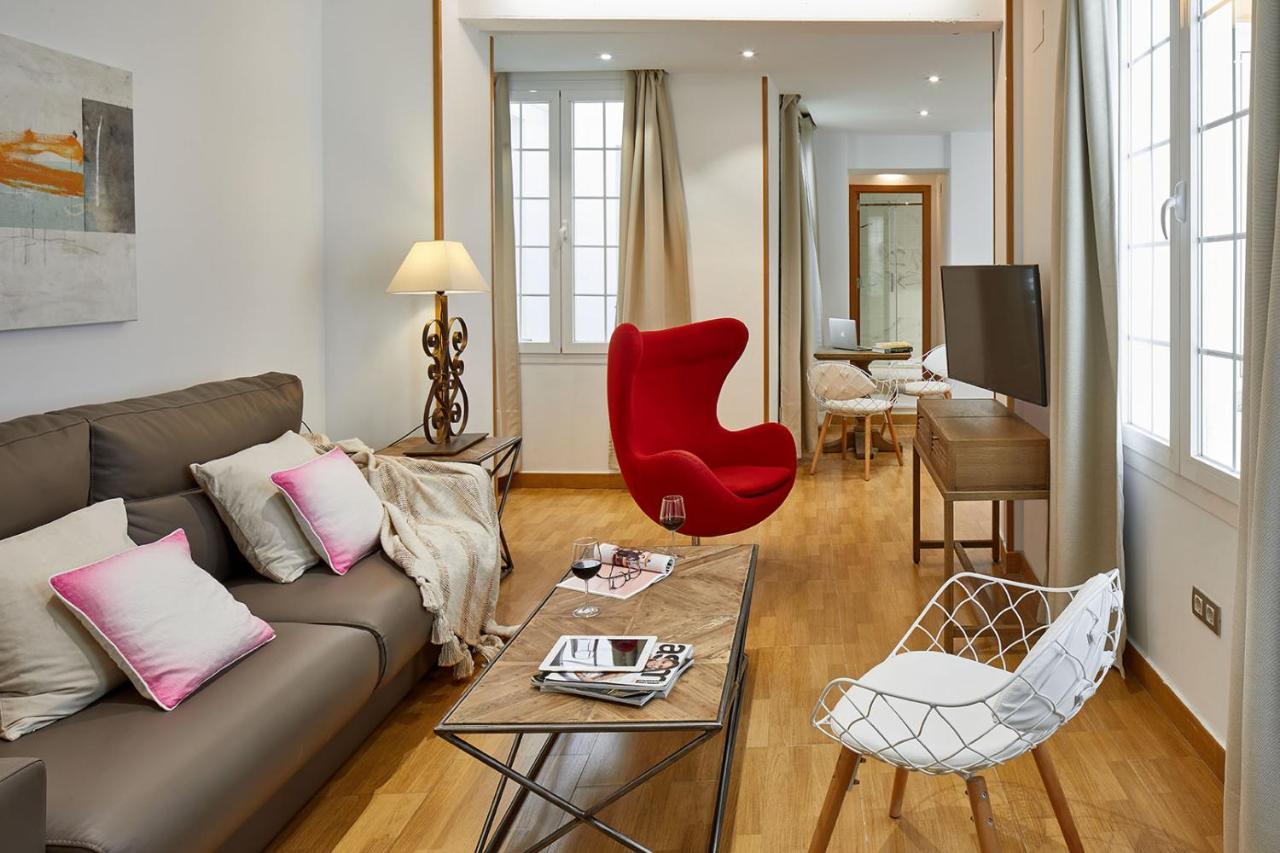 Lodgingmalaga Plaza Constitucion Ngoại thất bức ảnh