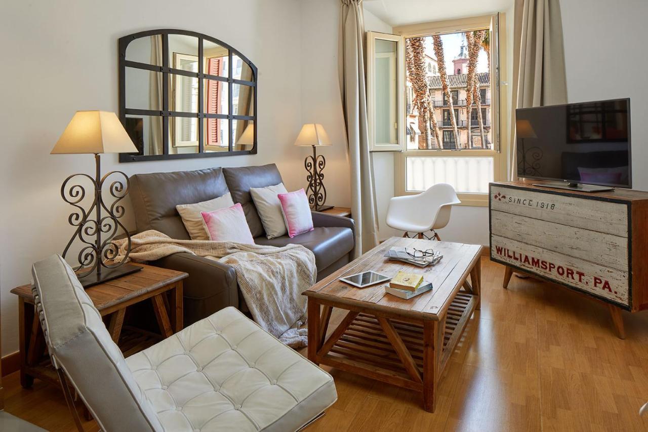 Lodgingmalaga Plaza Constitucion Ngoại thất bức ảnh