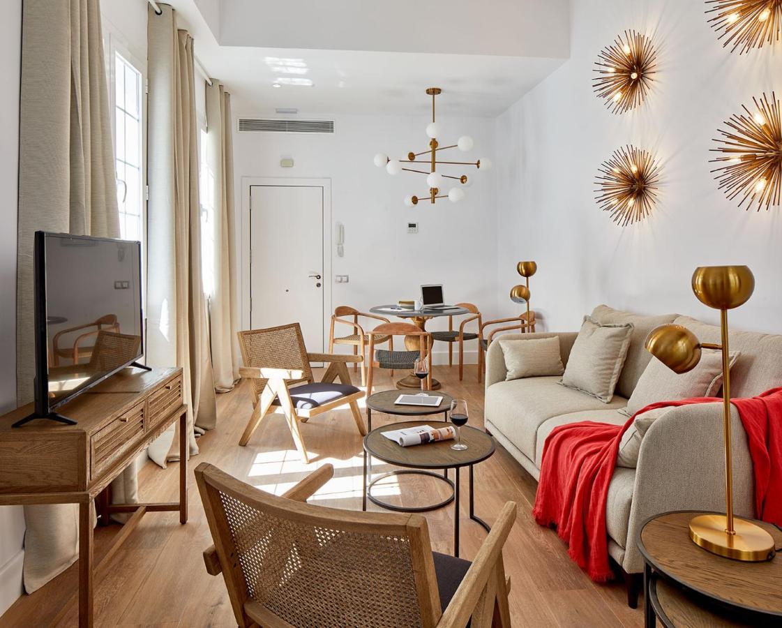 Lodgingmalaga Plaza Constitucion Ngoại thất bức ảnh