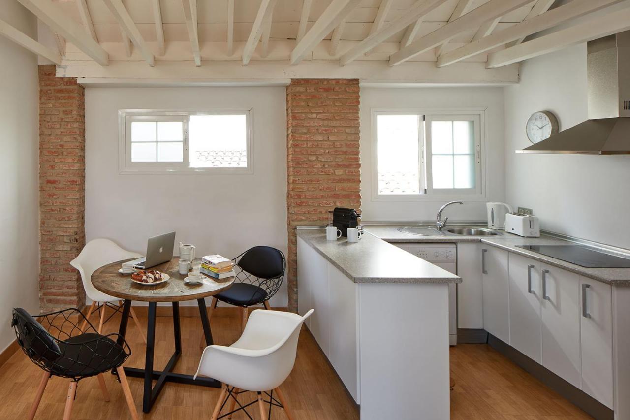 Lodgingmalaga Plaza Constitucion Ngoại thất bức ảnh