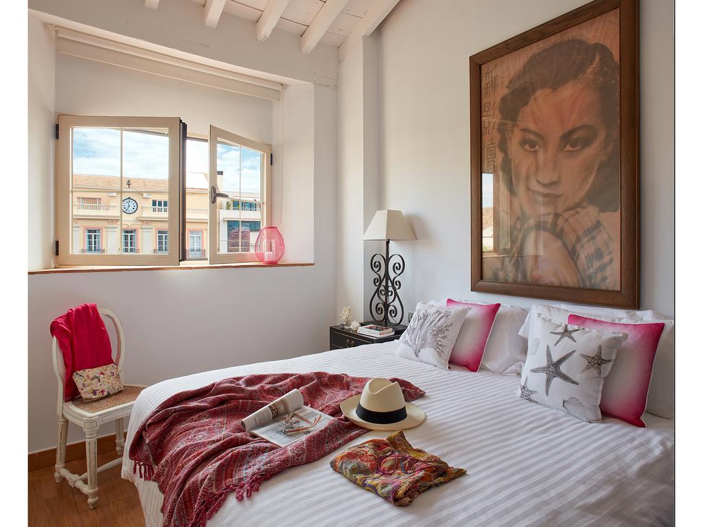 Lodgingmalaga Plaza Constitucion Ngoại thất bức ảnh
