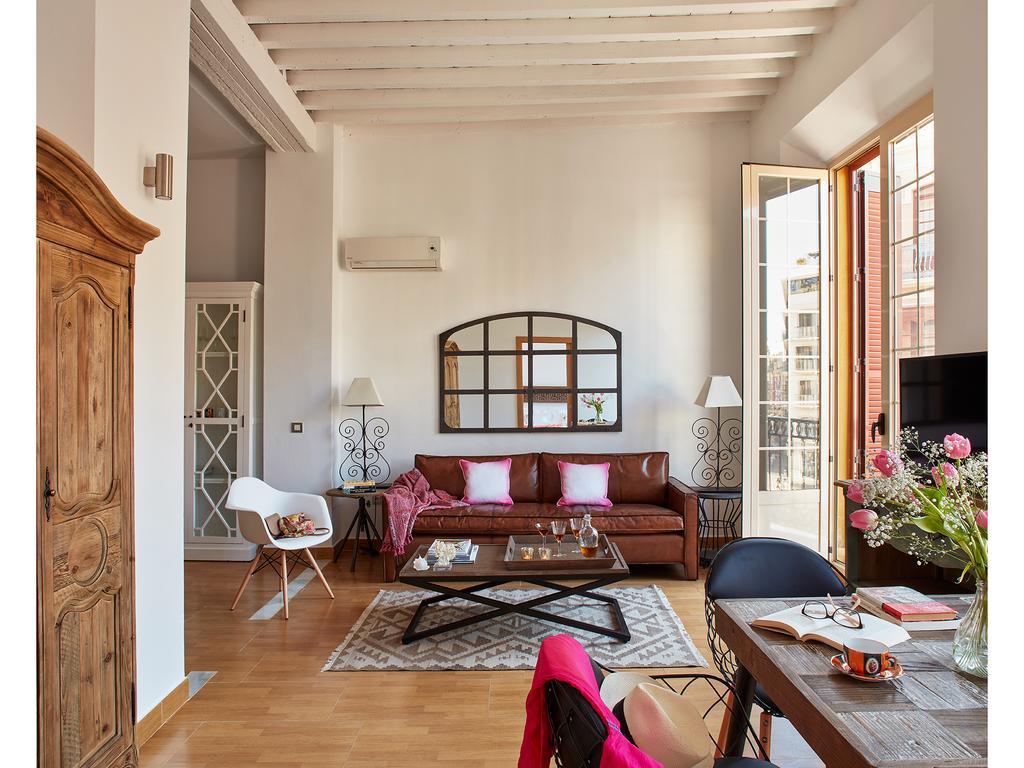 Lodgingmalaga Plaza Constitucion Ngoại thất bức ảnh